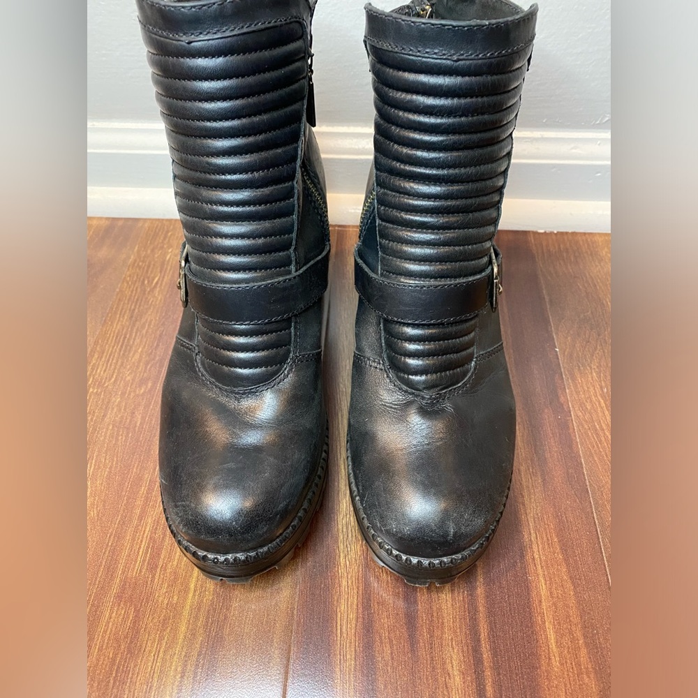 Harley-Davidson® Women's Canell 5.5-Inch Black Leather Boots. - Picture 2 of 8